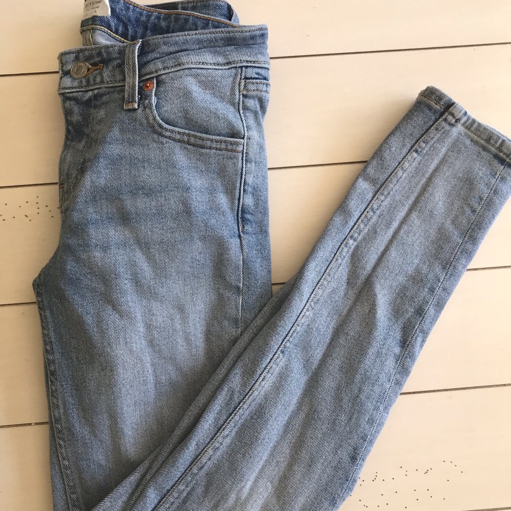 Levi 711 Skinny Jean